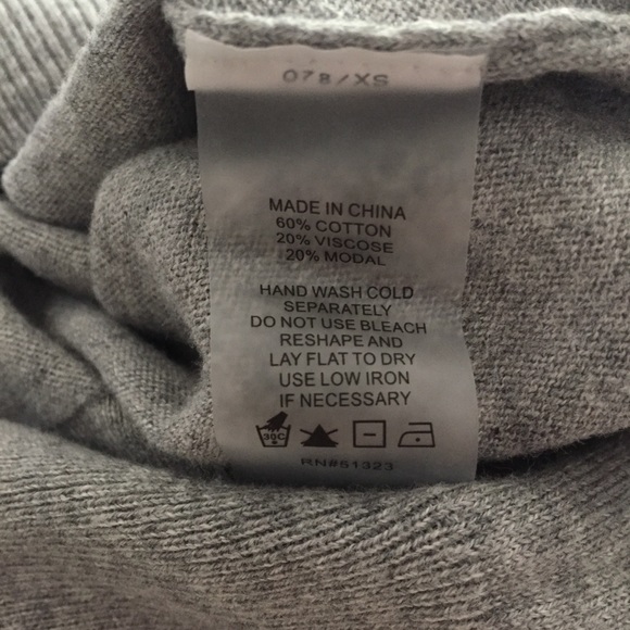 Vince Camuto Cold Shoulder Sweater Top - Picture 3 of 4